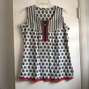 Akkriti Black and White Geometric Print Top